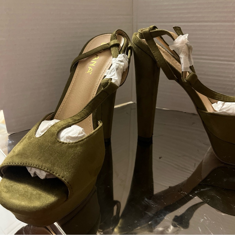Liliana Olive Peep-Toe Platform Heels